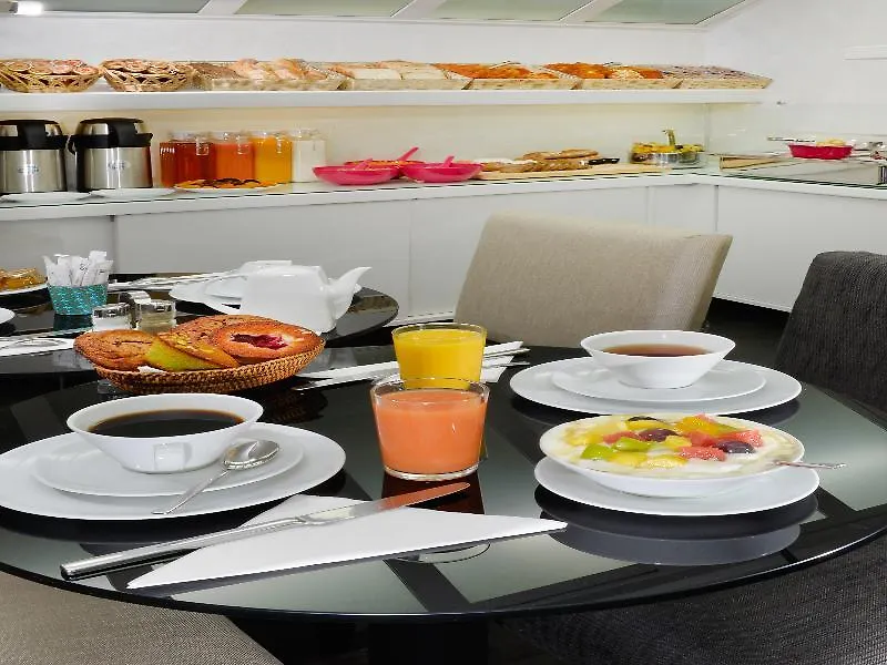 Hotel Plaza Etoile Paris 3*,
