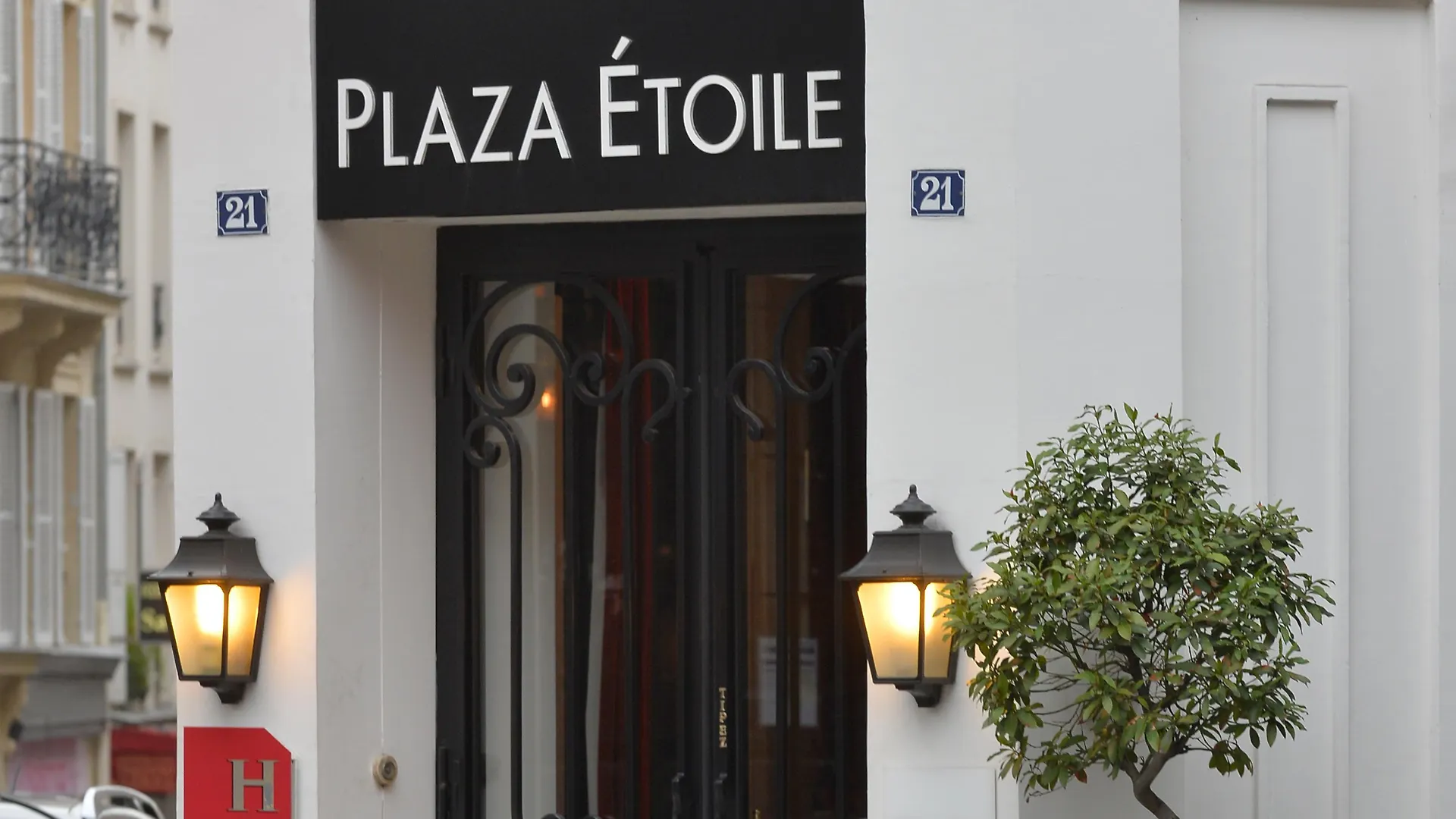 Hotel Plaza Etoile Paryż